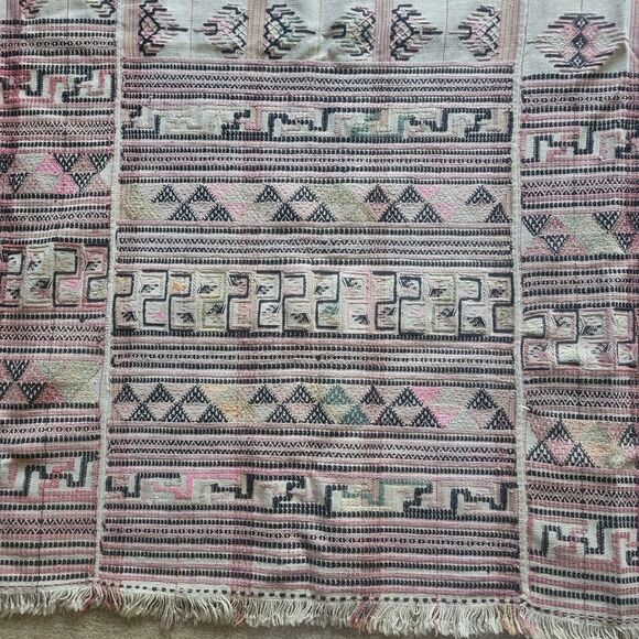 Early 20th C. Antique Bhutanese Kira - Picture 8 of 10